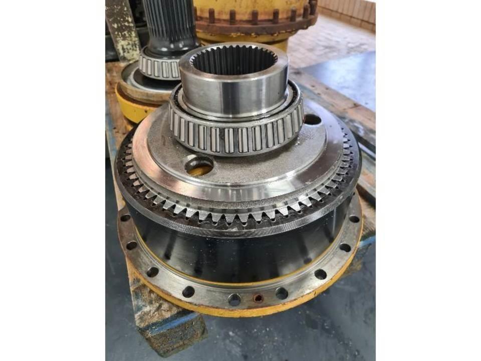 CAT 735 Sanzuman