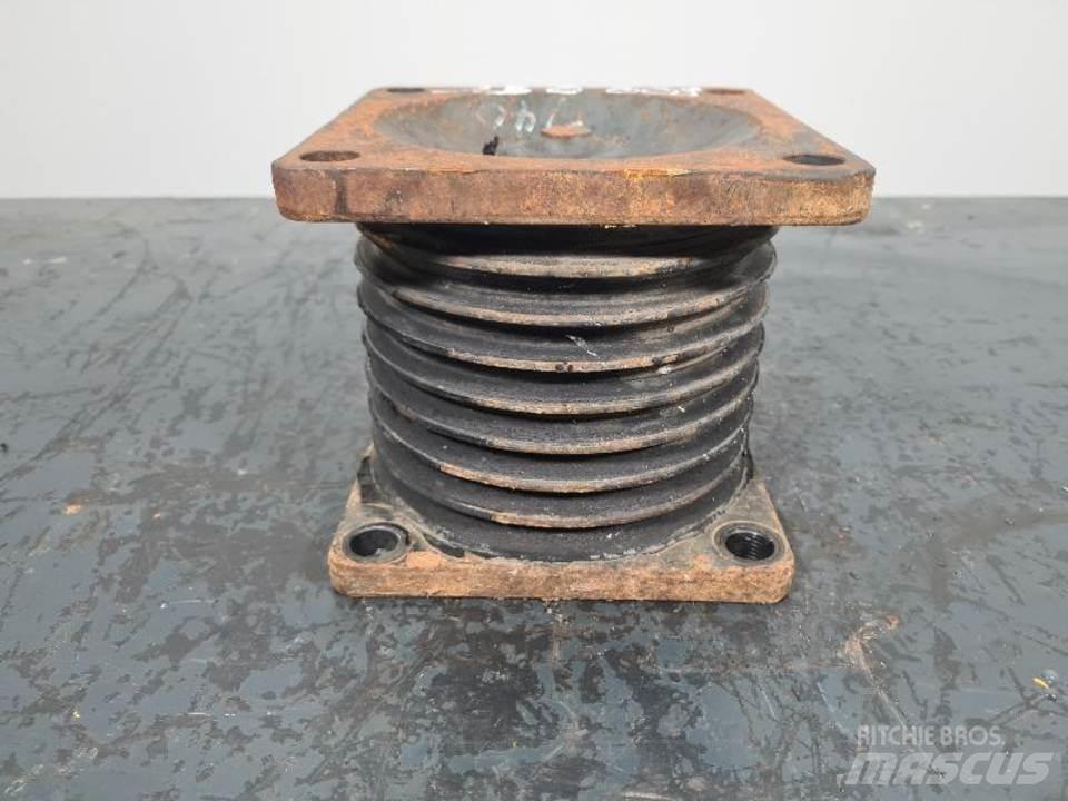 CAT 735 Sanzuman