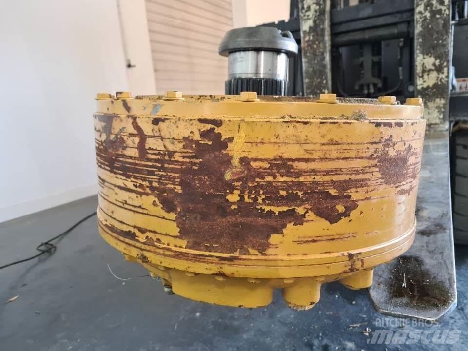 CAT 735 Sanzuman