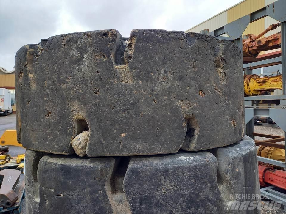 CAT 924H Paletler
