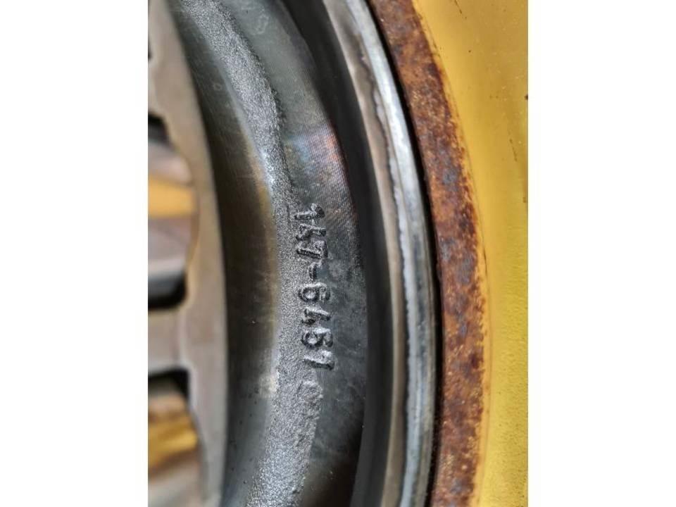 CAT 988G Sanzuman