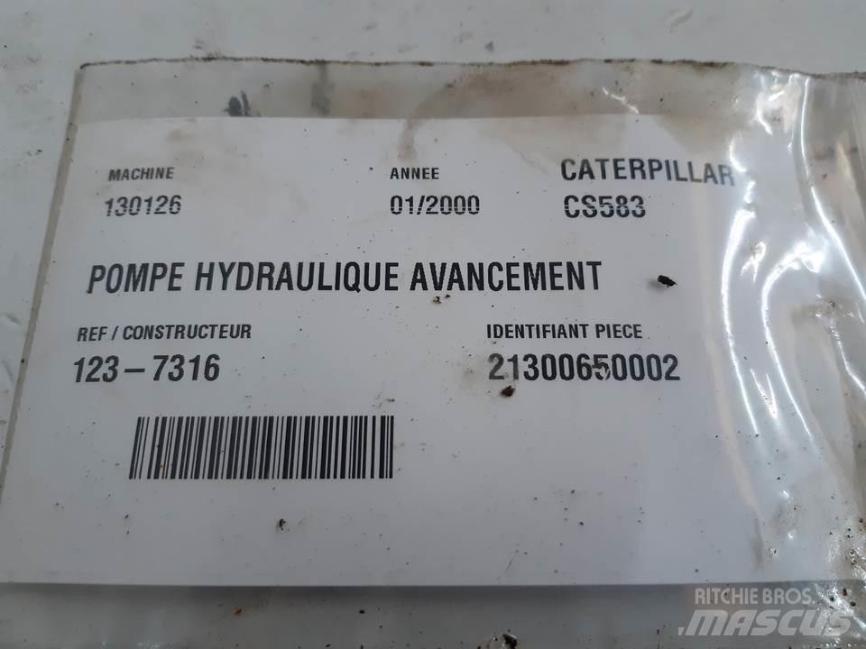 CAT CS583 Hidrolik