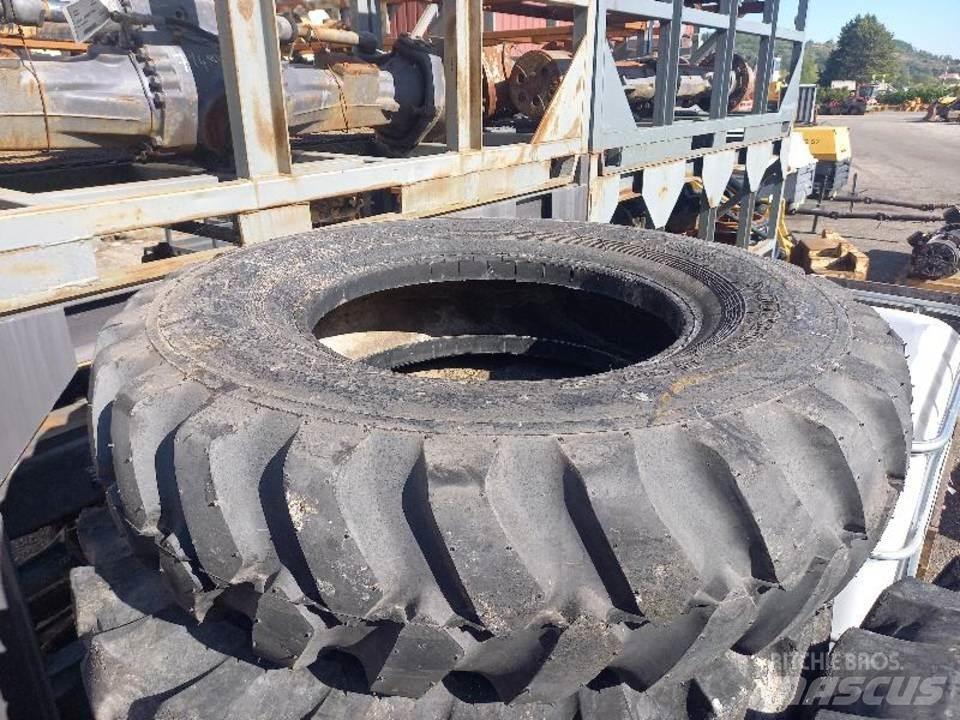 CAT M320F Paletler