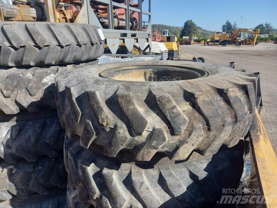 CAT M320F Paletler