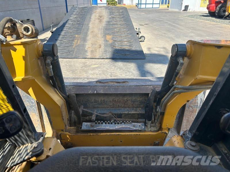 Gehl SR135 Mini yükleyiciler