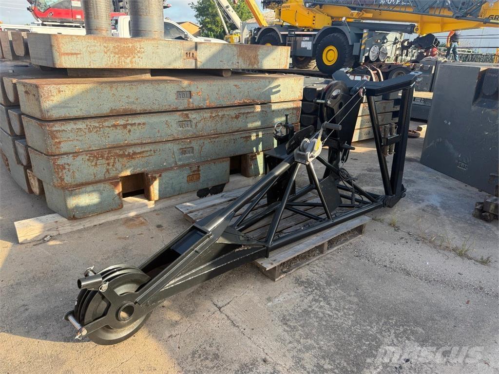 Liebherr  Bomlar ve kollar
