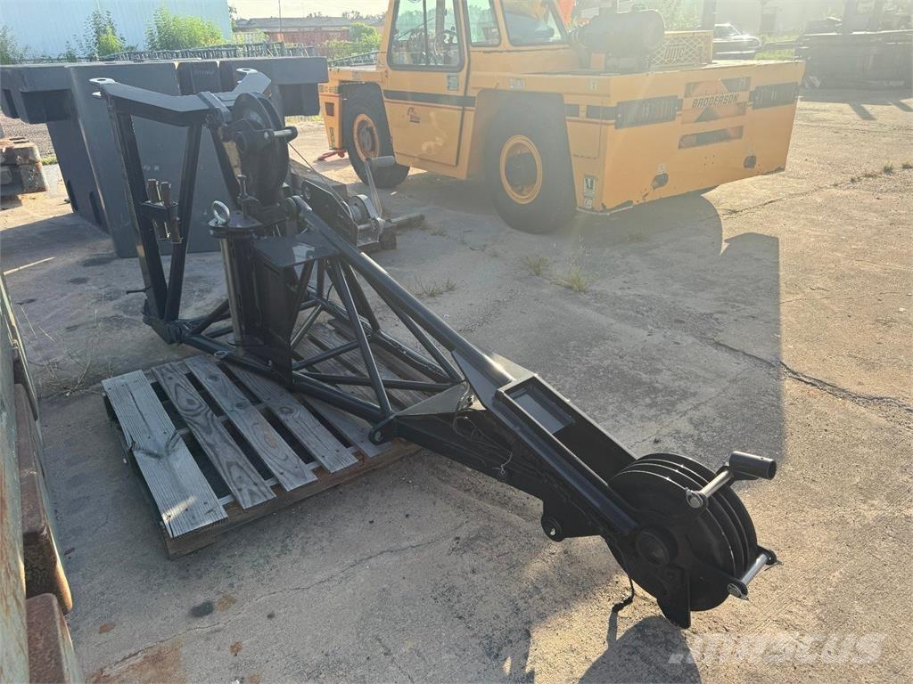 Liebherr  Bomlar ve kollar