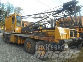 American 4450 Yol-Arazi Tipi Vinçler (AT)