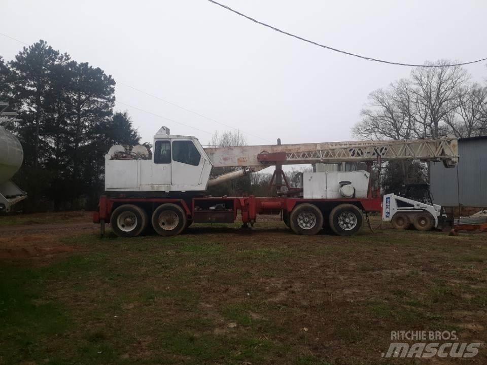 Bucyrus-Erie 30-XC Yol-Arazi Tipi Vinçler (AT)