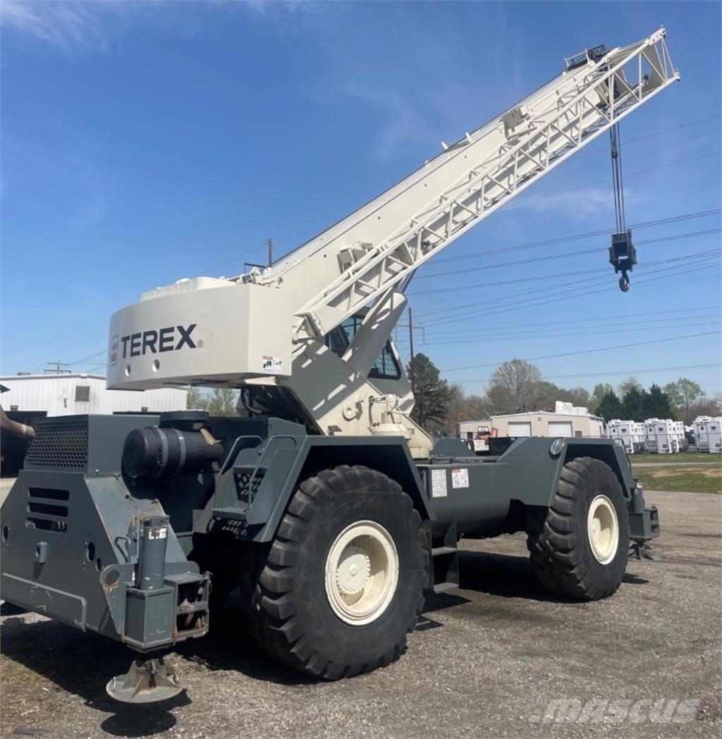 Terex RT 335 Arazi Tipi Vinçler (RT)