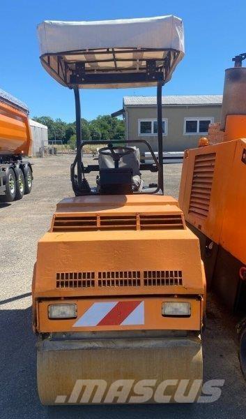 Bomag BW 100 AD-3 Diger