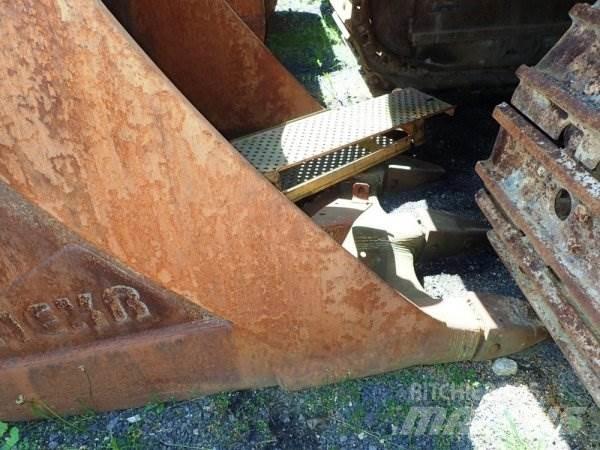 CASE CX 800 Paletli ekskavatörler