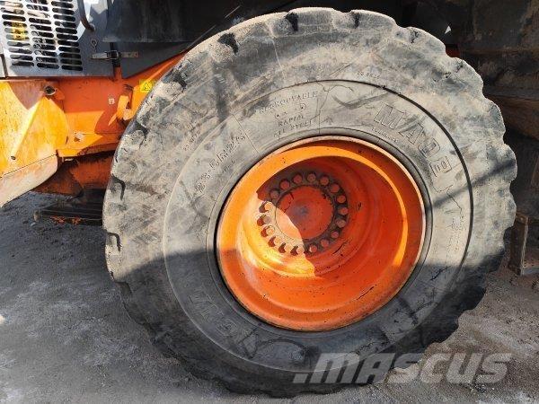 Hitachi ZW 220 Tekerlekli yükleyiciler