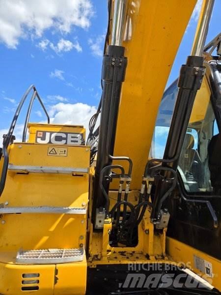 JCB JZ 235 LC Paletli ekskavatörler