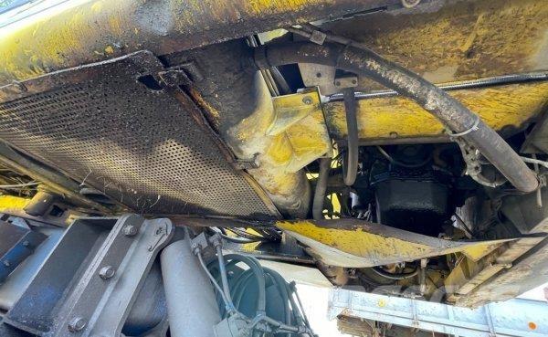  _JINÉ UDS 232 Lastik tekerli ekskavatörler