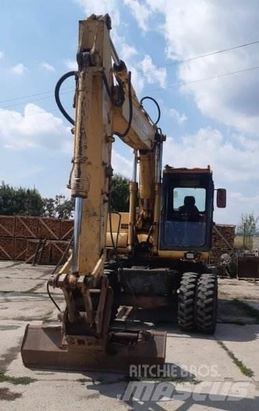 Komatsu PW 170 Lastik tekerli ekskavatörler