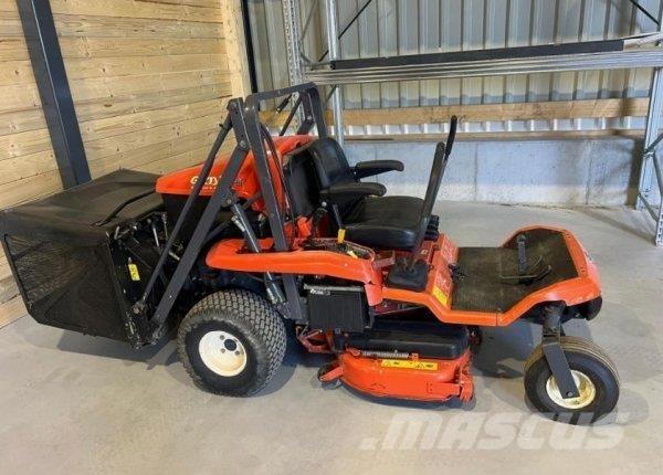 Kubota GZD15-II Mobil çim biçme makineleri