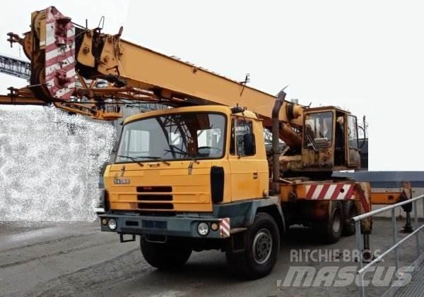 Tatra 815 +AD 20.2 (CKD Araç üzeri vinçler