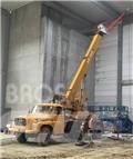 Tatra T148 +ČKD AD 20T Araç üzeri vinçler