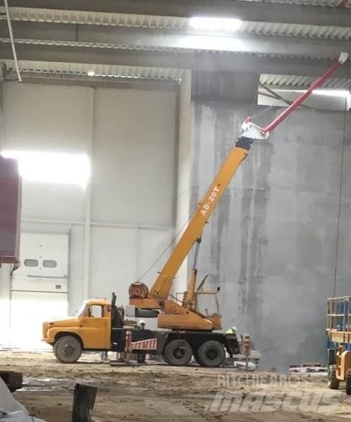 Tatra T148 +ČKD AD 20T Araç üzeri vinçler