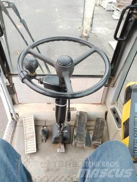 Terex TW 130 Lastik tekerli ekskavatörler
