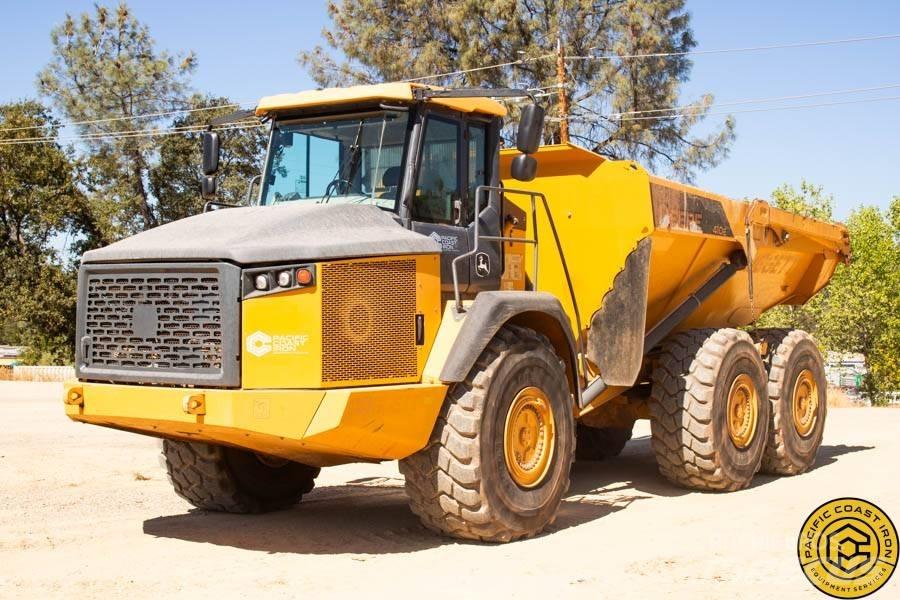 DEERE 410E Belden kirma kaya kamyonu