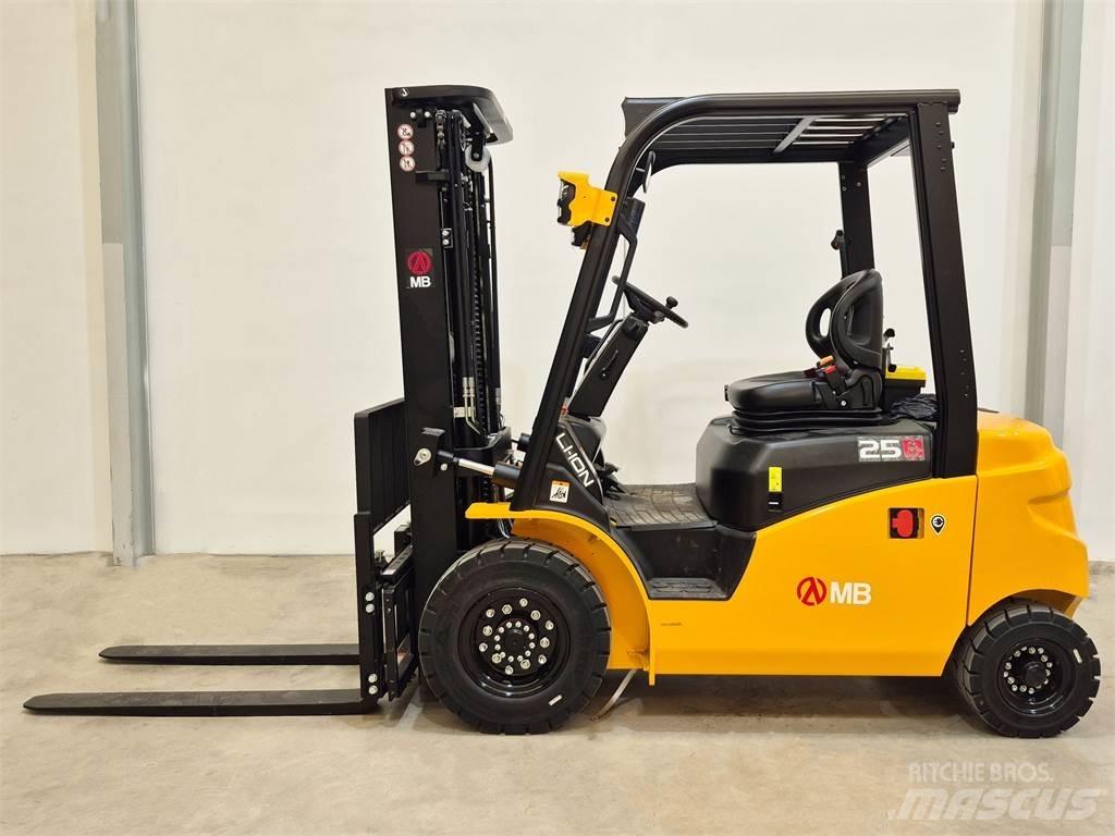  EFL253 Elektrikli forkliftler