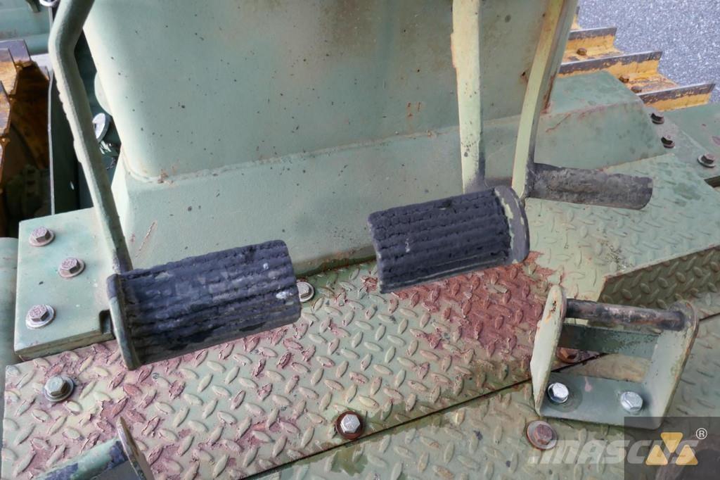 CAT D7G Ex-army Paletli dozerler