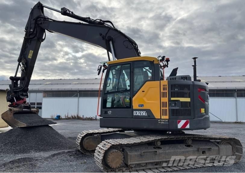 Volvo ECR 235 E Paletli ekskavatörler