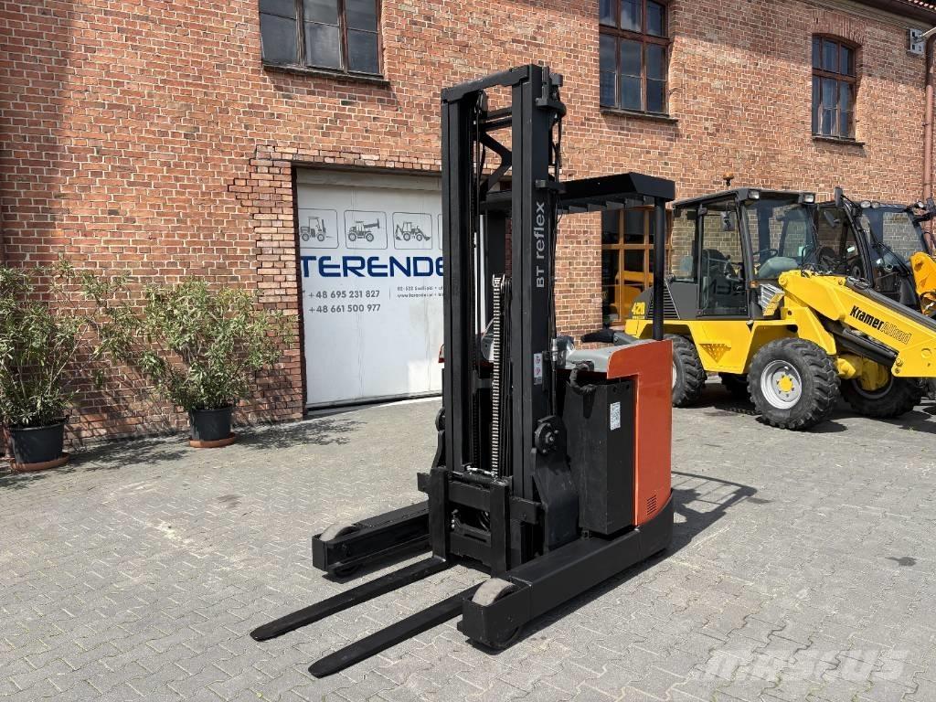 Toyota RRE 140 Reach truck - depo içi istif araçları