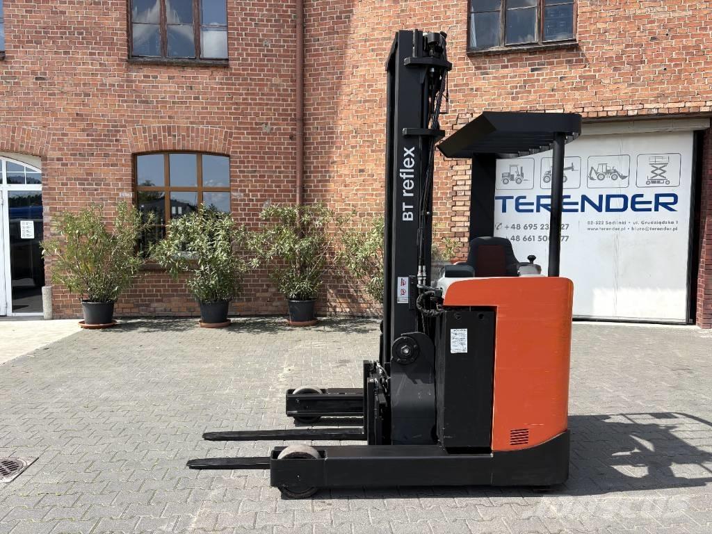 Toyota RRE 140 Reach truck - depo içi istif araçları