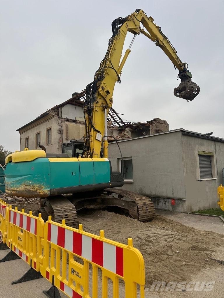 Hitachi LC 250 Yıkım ekskavatörleri