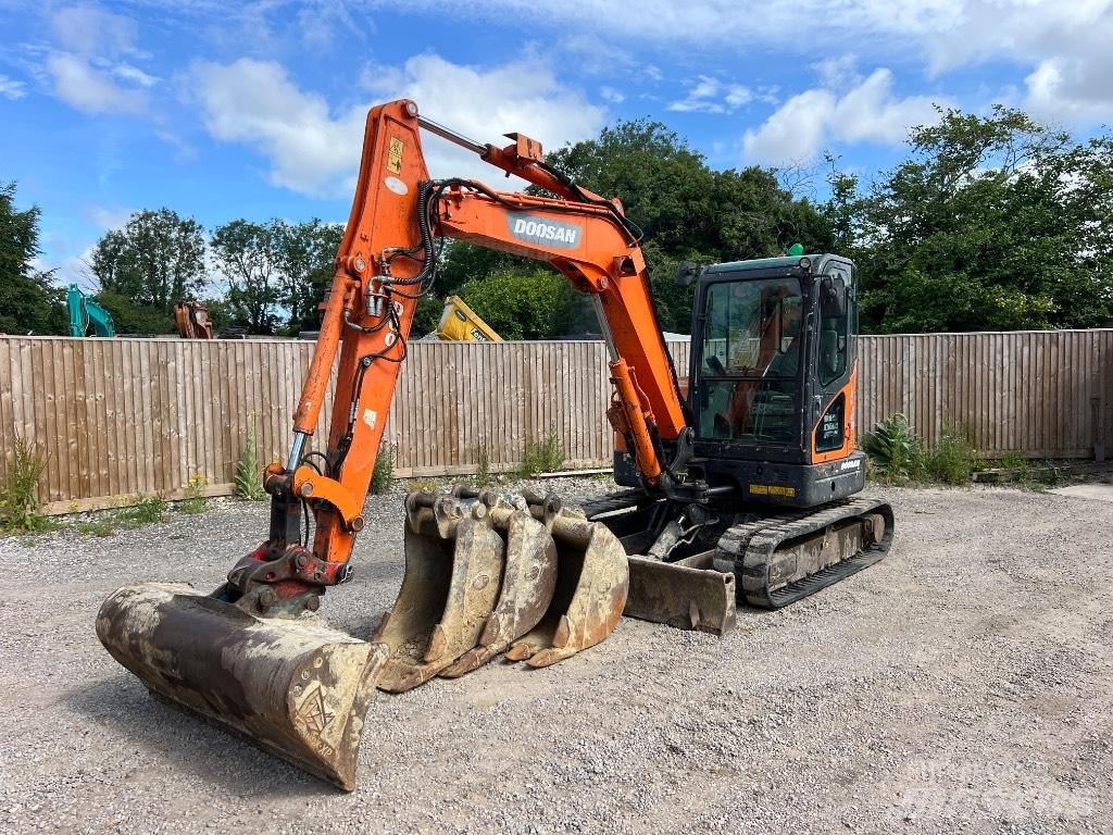 Doosan DX 63-3 Mini ekskavatörler, 7 tona dek