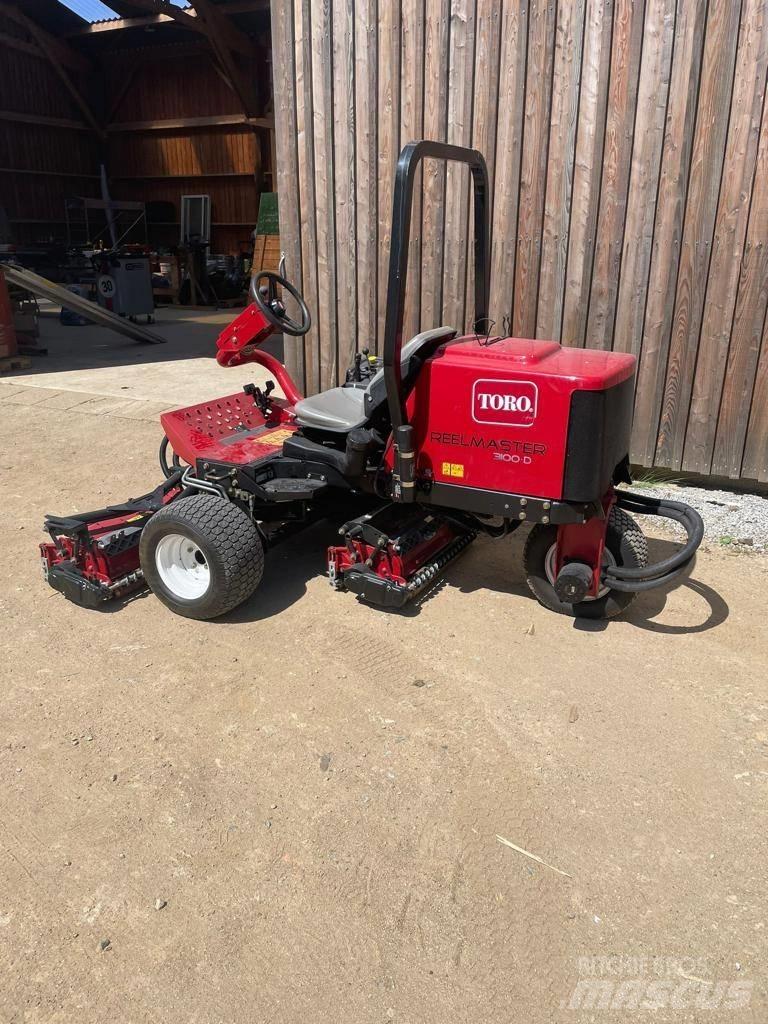 Toro 3100-D Pürüzlü arazi, kırpma ve çevresel çim biçme makineleri