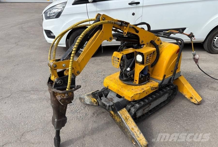 Brokk 50 Yıkım ekskavatörleri