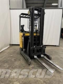 Atlet ULS140 Reach truck - depo içi istif araçları