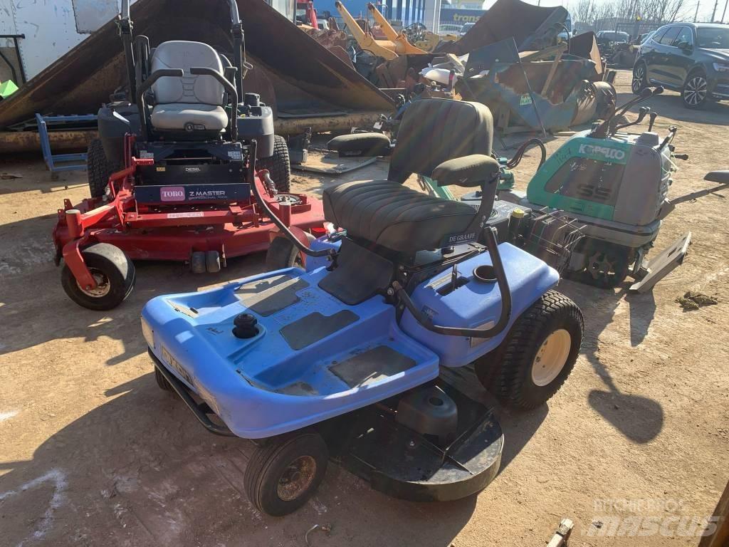 Dixon ZTR4421 Sıfır dönüşlü çim biçme makineleri
