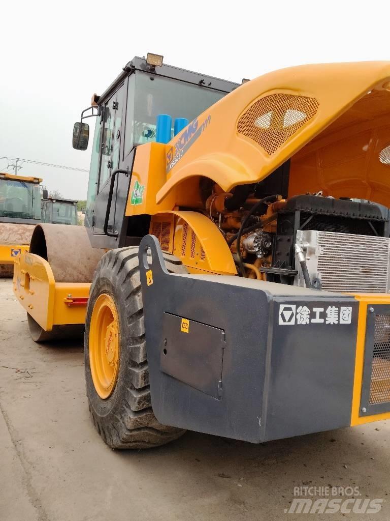 XCMG XS 203 J Tek tamburlu silindirler