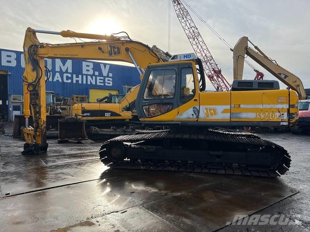 JCB JS 240 LC Paletli ekskavatörler