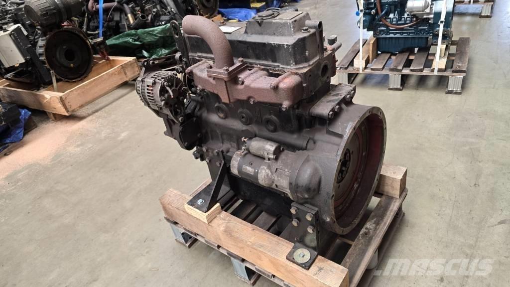 Yanmar 4TNV98 Motorlar