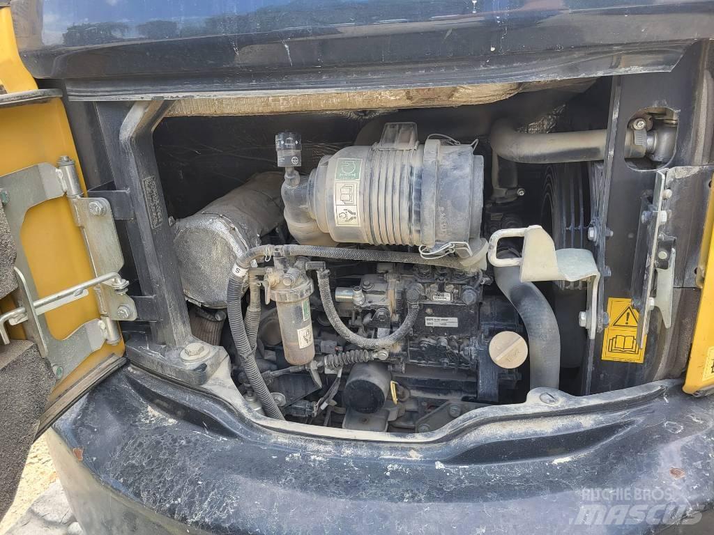 Komatsu PC26MR-3 Mini ekskavatörler, 7 tona dek