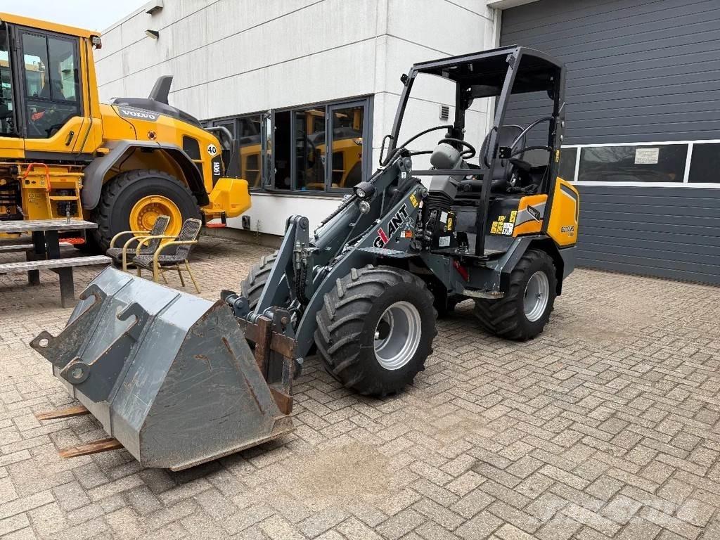 GiANT G2700 Tekerlekli yükleyiciler