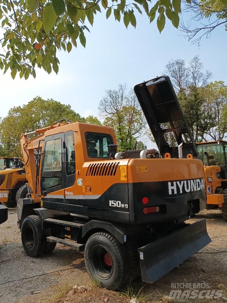 Hyundai 150W-9 Paletli ekskavatörler