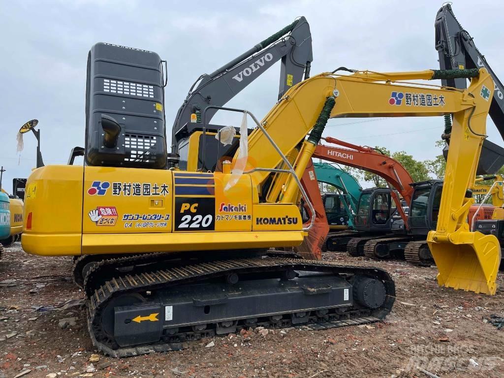 Komatsu PC 220 Paletli ekskavatörler