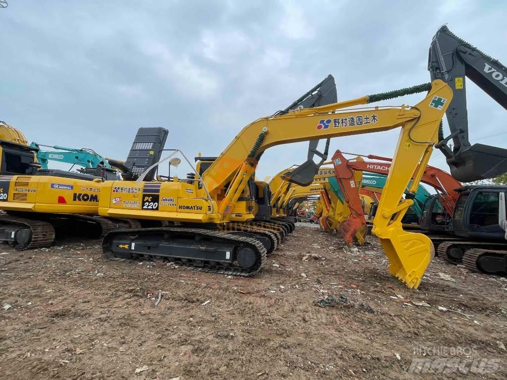 Komatsu PC 220 Paletli ekskavatörler