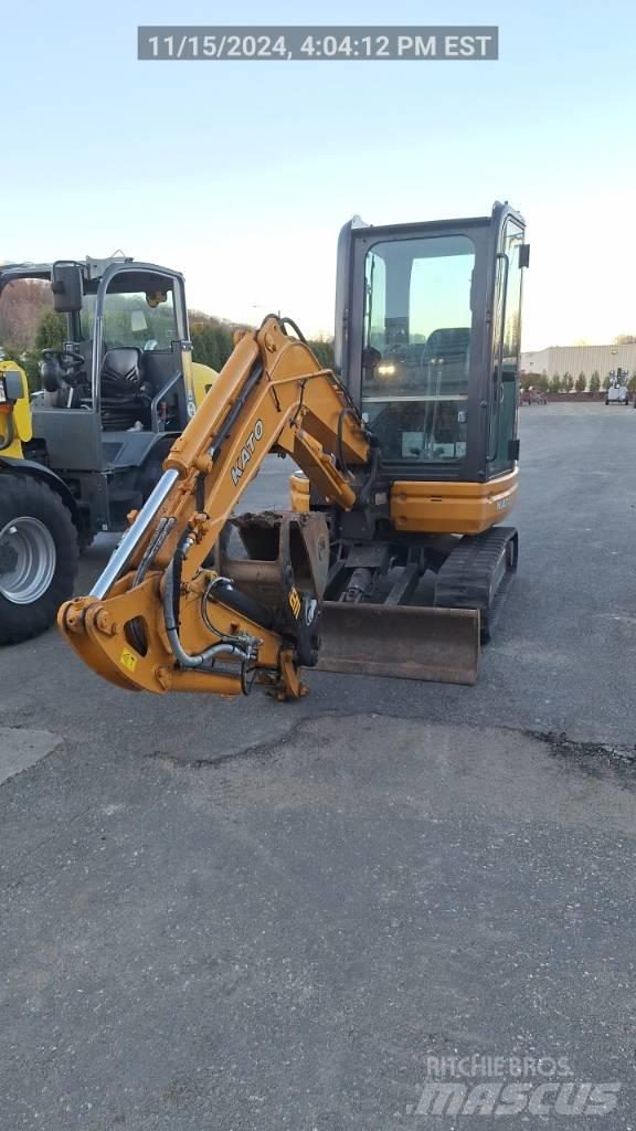Kato HD35N4 Mini ekskavatörler, 7 tona dek