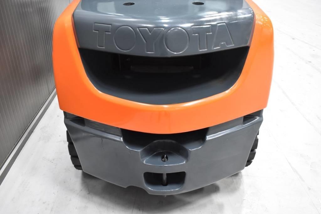 Toyota 02-8FDF30 Dizel forkliftler