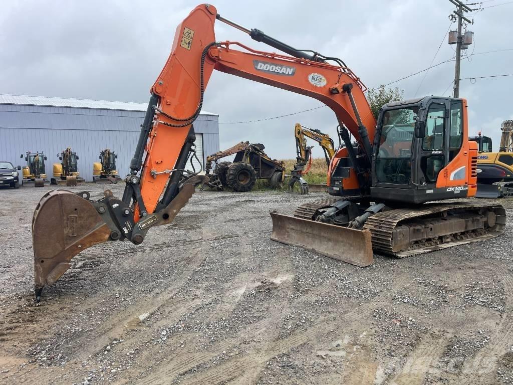 Doosan DX 140 LCR Paletli ekskavatörler