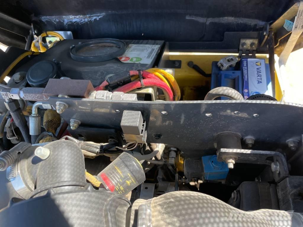 Bomag BW 100 AC-5 Kombine silindirler