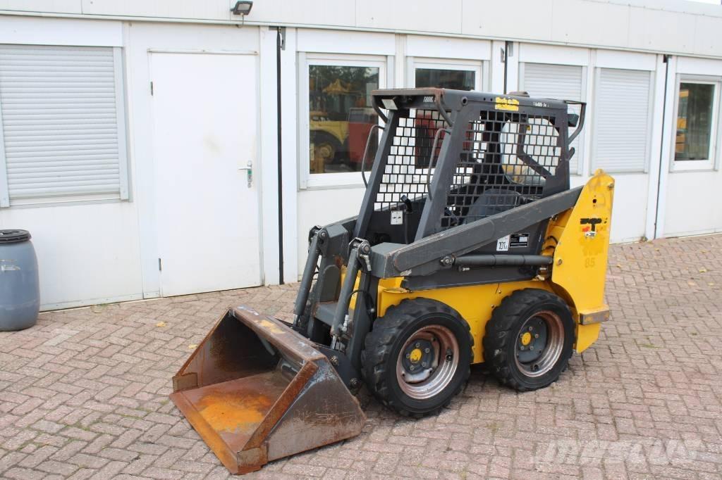 Thomas T85 Skid steer loderler